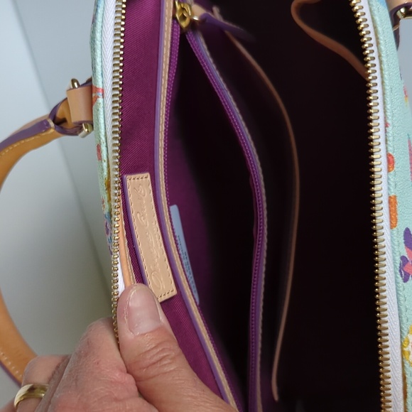 Dooney and Bourke Disney Epcot Flower and Garden NWT purse with straps Mickey - Picture 7 of 15